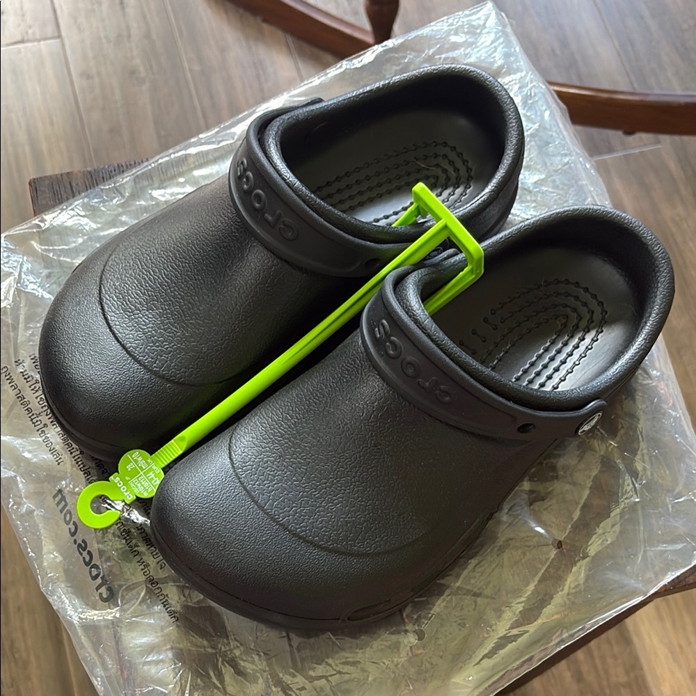 CROCS Black Slip-On Bistro Work clog no-slip